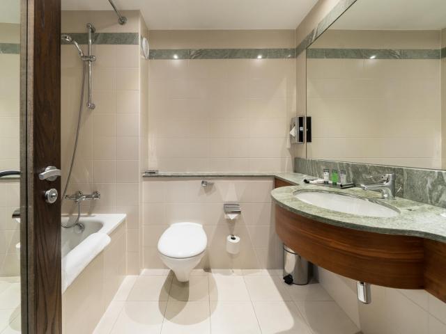 Standard Bathroom at Cavan Crystal Hotel