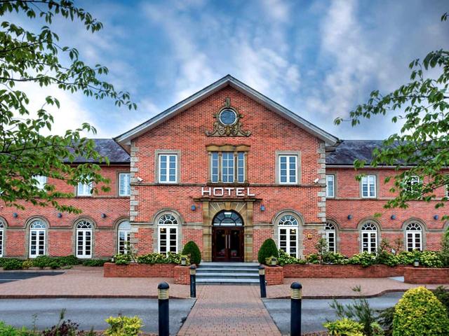 The enterance to the Cavan Crystal Hotel where you will be greeted by our friendly staff