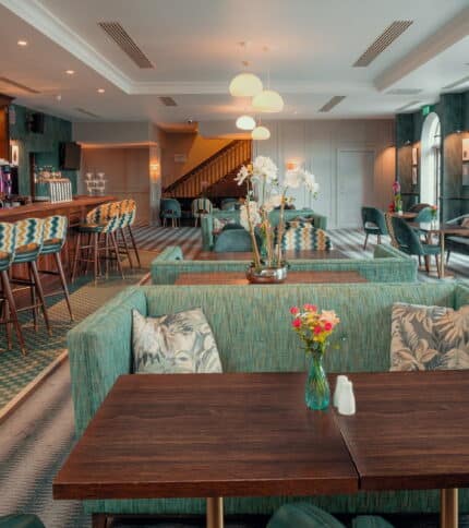 Atium Bar full
