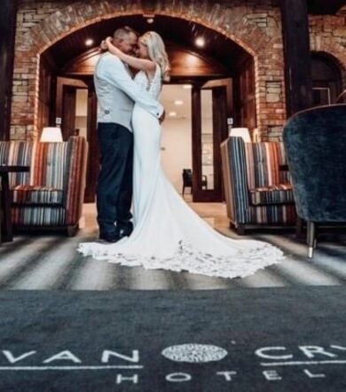 Wedding HG front-lobby Cavan