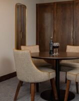 Junior Suite Table A7400088